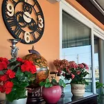 Airport Budapest Sarokhaz Panzio Bed & Breakfast 3*