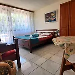 Bed & Breakfast Airport Budapest Sarokhaz Panzio 3*
