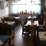 Airport Budapest Sarokhaz Panzio Bed & Breakfast Vecsés