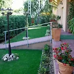 Airport Budapest Sarokhaz Panzio Bed & Breakfast