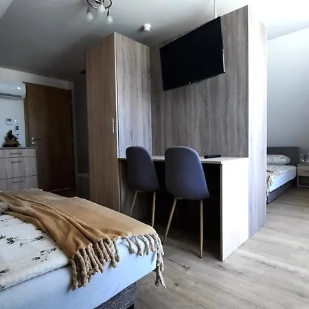 Airport Budapest Sarokhaz Panzio Отель типа 