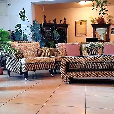 Bed and breakfast Airport Budapest Sarokhaz Panzio 3*