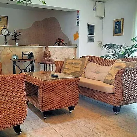 Airport Budapest Sarokhaz Panzio 3*