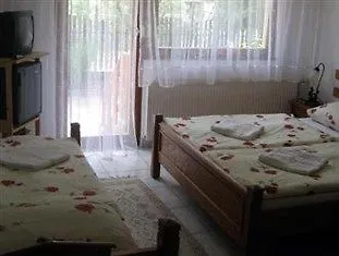 Airport Budapest Sarokhaz Panzio Вечеш