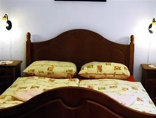 Airport Budapest Sarokhaz Panzio 3*