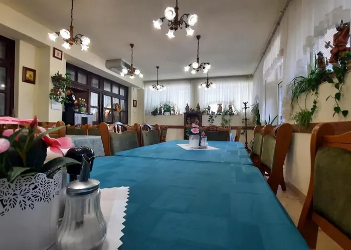 Airport Budapest Sarokhaz Panzio 3* 韦切什