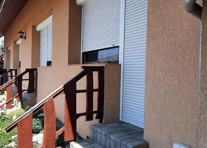 Airport Budapest Sarokhaz Panzio B&B 3*