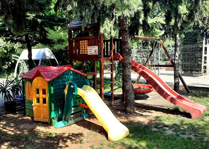Airport Budapest Sarokhaz Panzio 3*