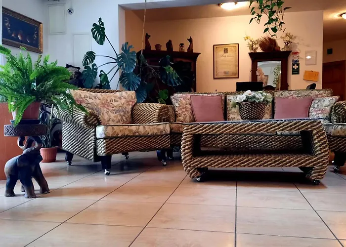 Airport Budapest Sarokhaz Panzio לינה וארוחת בוקר 3*