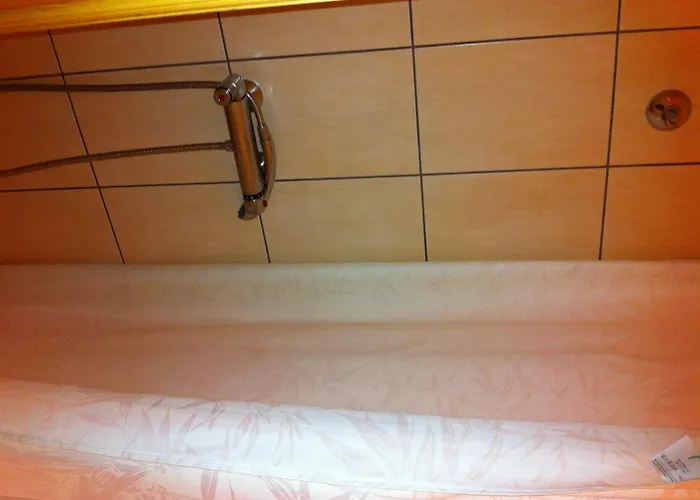 Airport Budapest Sarokhaz Panzio 住宿加早餐酒店 3*